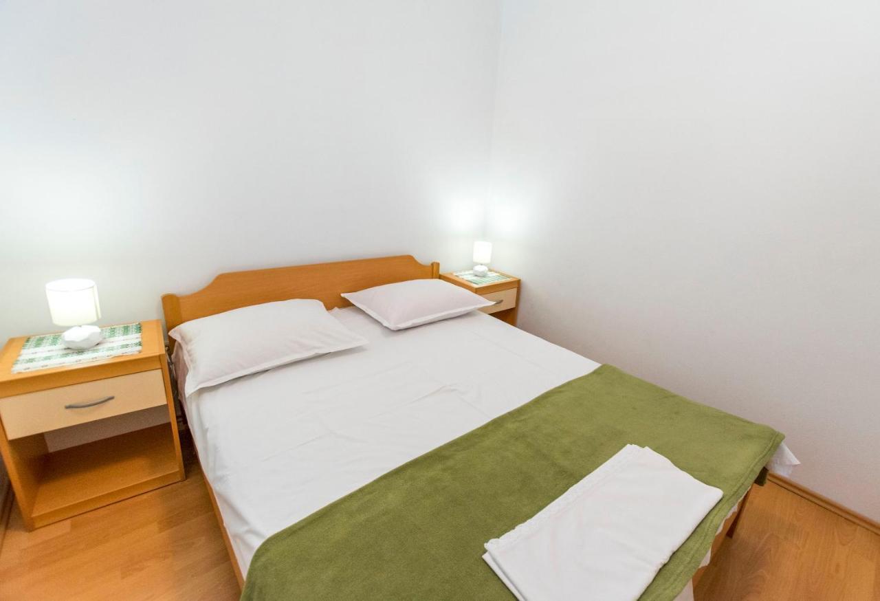 Apartments Anica Primošten Esterno foto
